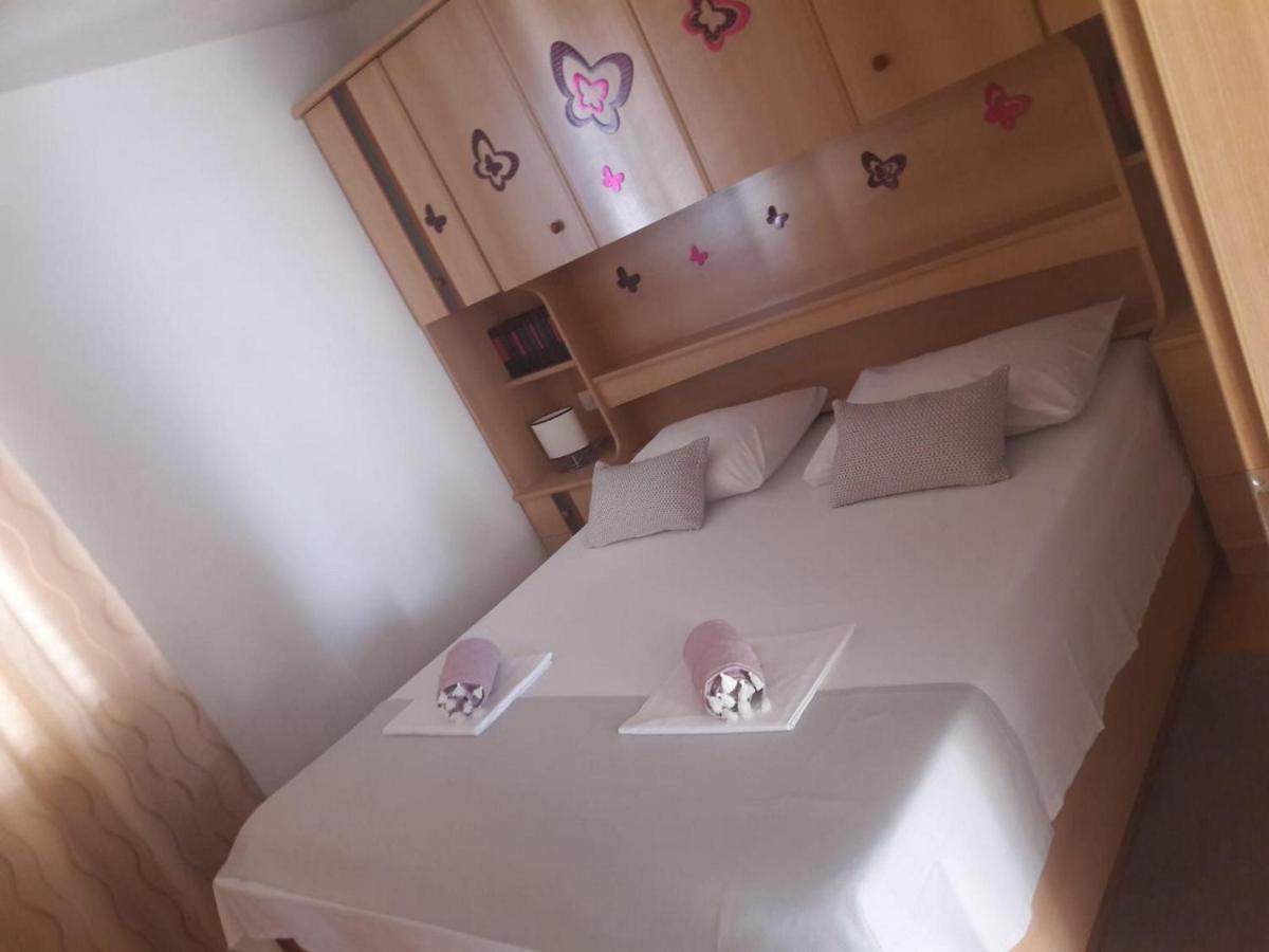 Apartman Kristina Trogir Zewnętrze zdjęcie